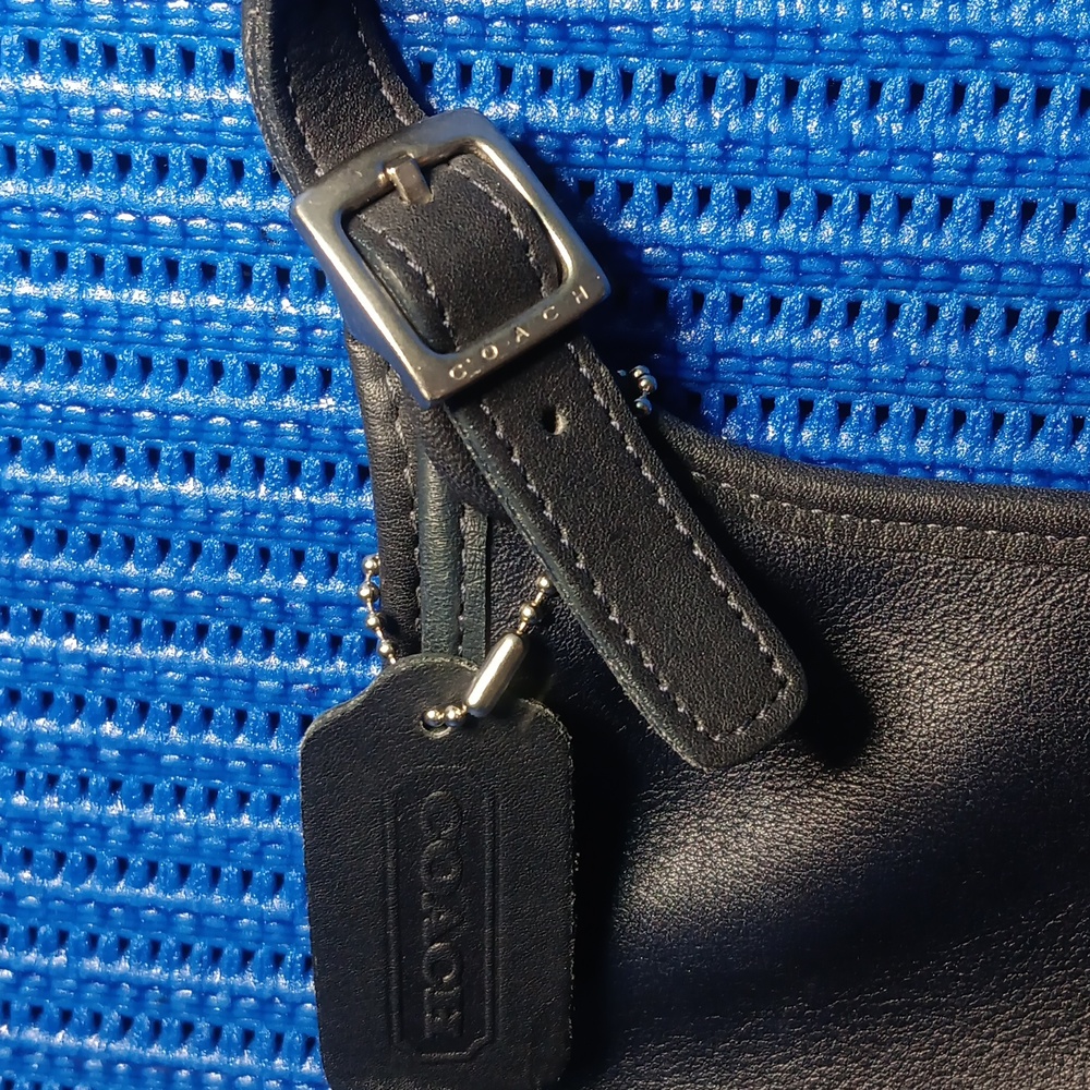 Coach - Picture 2 of 7